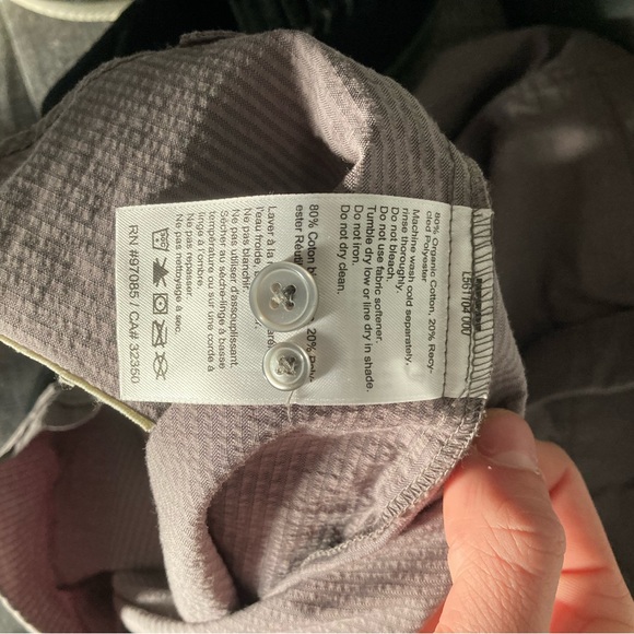 Medium, OUTDOOR RESEARCH Button down casual shirt! - Picture 6 of 7